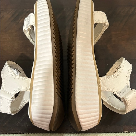 Universal Thread white platform sandal comfy - Picture 5 of 8